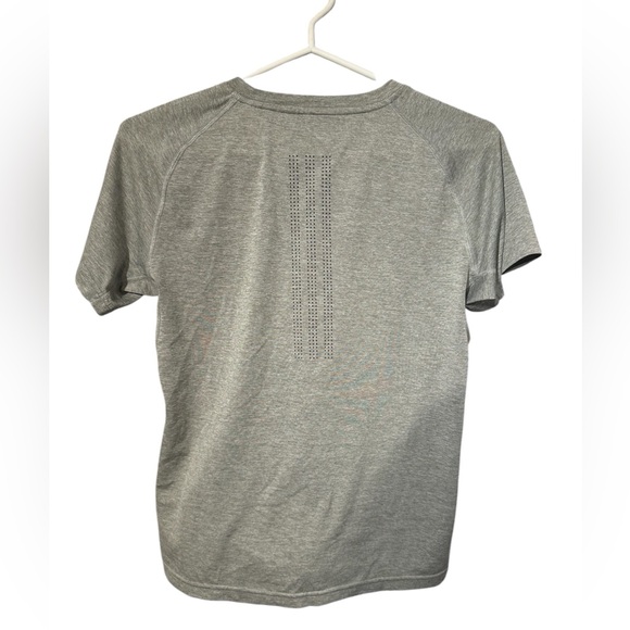 Authentic Adidas Workout Shirt, Perfect condition Women's Size M - Picture 2 of 4